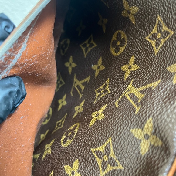 Louis Vuitton vintage Monogram Brown Messenger Bag - Picture 3 of 14